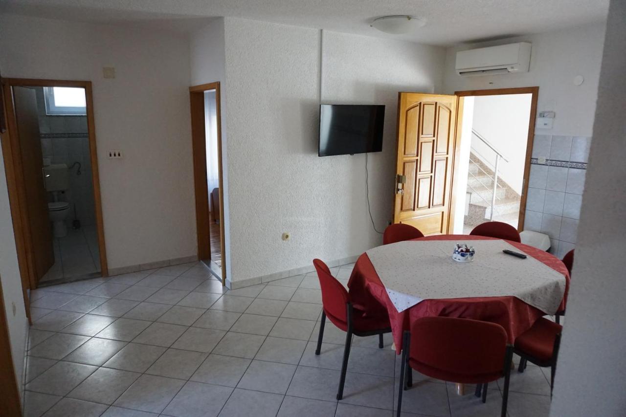 Spacious Comfort Apartment Duce Exterior photo