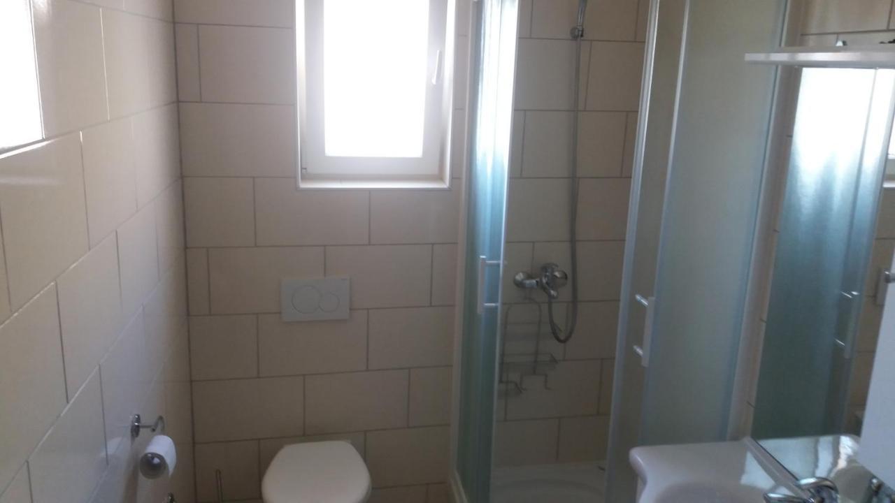 Spacious Comfort Apartment Duce Exterior photo